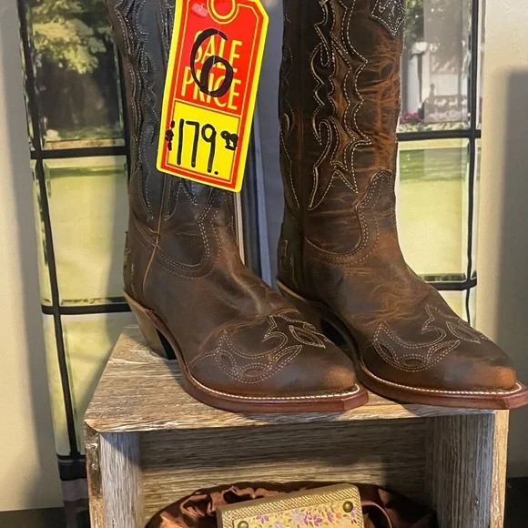 Boulet Women's Brown Heeled Boots - Picture 2 of 2